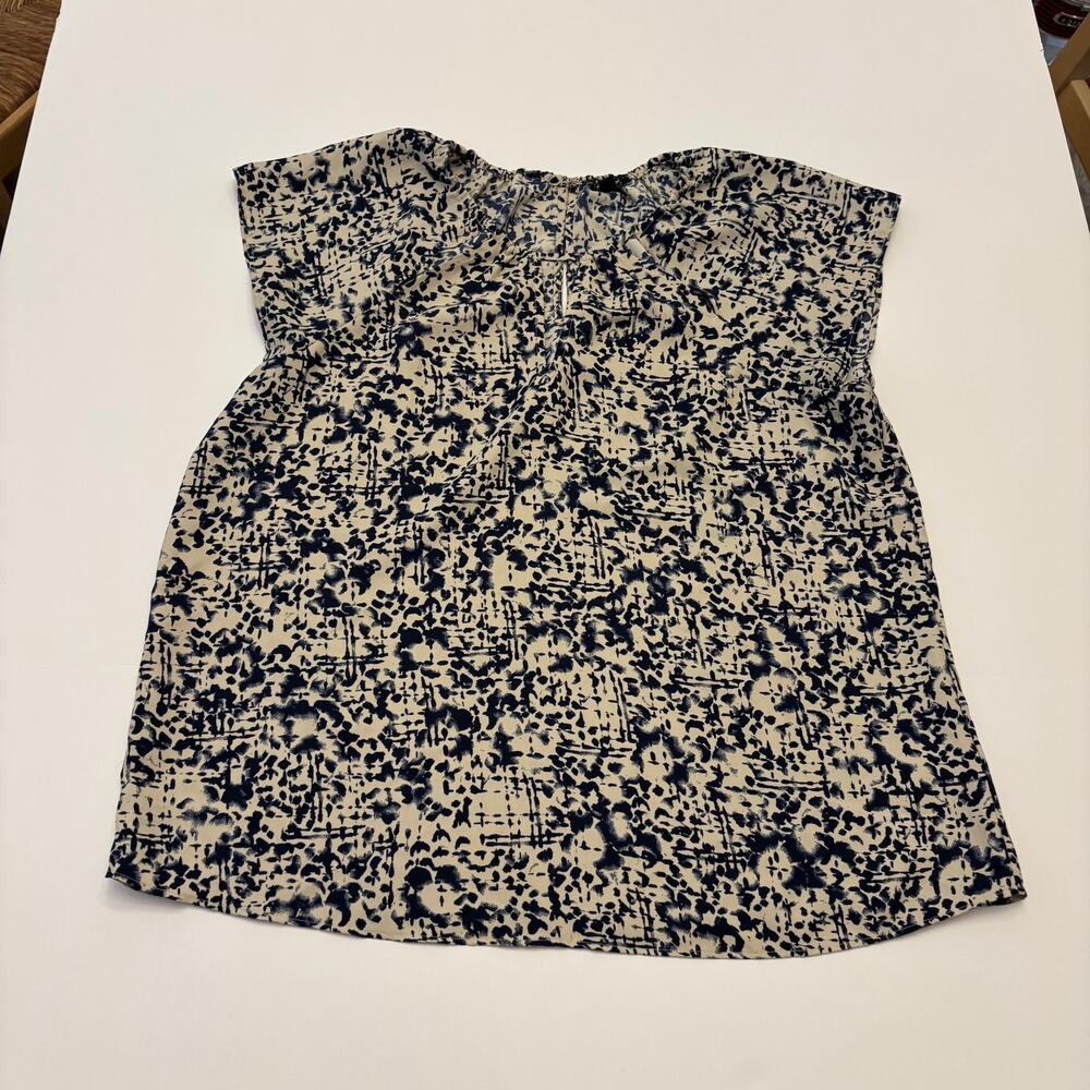 Express Womens L Navy Blue Ivory Abstract Print Short Sleeve Blouse Top